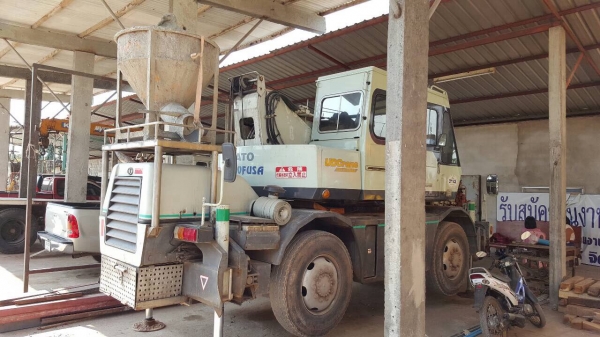 ขาย รถเครน 4 ล้อ KATO 10 ตัน เอกสารใบอินวอยซ์ รถสวยพร้อมใช้ ราคาคุยได้ครับ