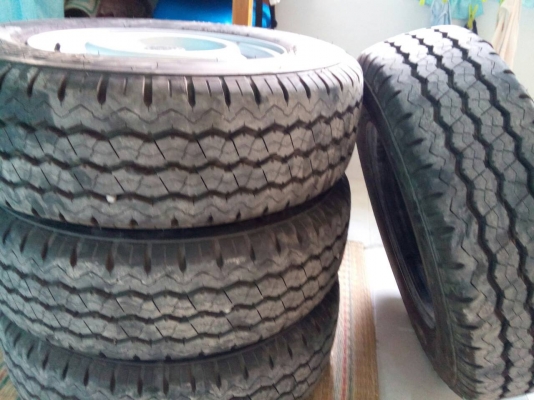 ขายล้อกะทะ ยางบริดโตน 215/70/15 ปี 15 ถอดป้ายแดง