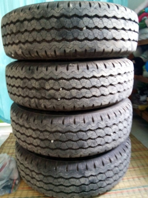 ขายล้อกะทะ ยางบริดโตน 215/70/15 ปี 15 ถอดป้ายแดง