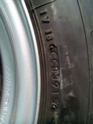 ขายล้อกะทะ ยางบริดโตน 215/70/15 ปี 15 ถอดป้ายแดง