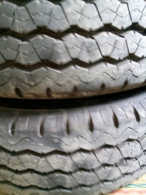 ขายล้อกะทะ ยางบริดโตน 215/70/15 ปี 15 ถอดป้ายแดง