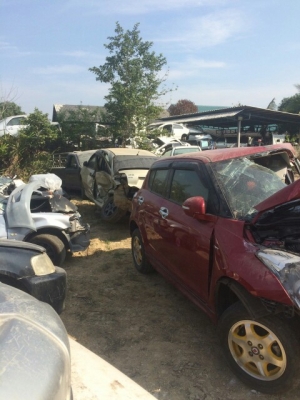 ซูซูกิสวิฟ ปี13 โอนลอยบุคคล เล่มได้เลย หรือ เเยกขายเป็นอะไหลทุกอย่างมีหลายรุ่นติดต่อได้มีเก๋งเเละกระบะ