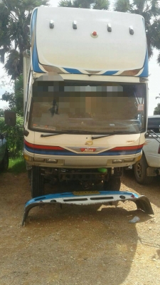 6 ล้ออีโน่ตู้เปียก  120 แรงม้า  พร้อมใช้งาน เล่มติดมือค่ะ..