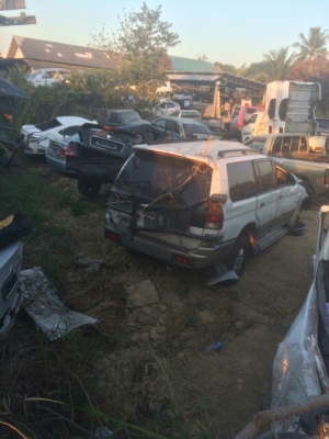 มิตซูจีวากอน เเยก ขายอะไหลทุกอย่างทั้งคันมีหลายรุ่นเก๋งเเละกระบะสนใจสอบได้รื้อขายทุกคันครับ