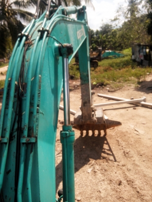 ขายรถแบคโฮ KOBELCO SK200-Vธรรมดา เอกสารอินวอย ราคา 850000