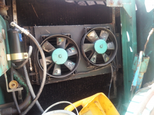 ขายรถแบคโฮ KOBELCO SK200-Vธรรมดา เอกสารอินวอย ราคา 850000