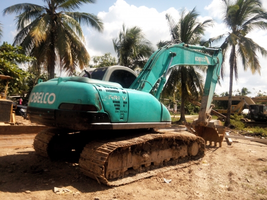 ขายรถแบคโฮ KOBELCO SK200-Vธรรมดา เอกสารอินวอย ราคา 850000