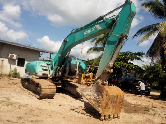 ขายรถแบคโฮ KOBELCO SK200-Vธรรมดา เอกสารอินวอย ราคา 850000