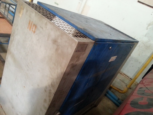 ขายเหมาปั๊มลมสกรูและแอร์ไดเออ ทั้งหมด 8 เครื่อง ต้องซ่อม ขนาด 35-70 แรง รวม 85000