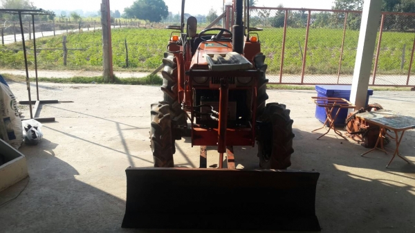 ขายรถไถ KUBOTA L240 2DT 24 แรงม้า 2 เพลา ใบมีดดันหน้า 5 จาน ราคา 115000