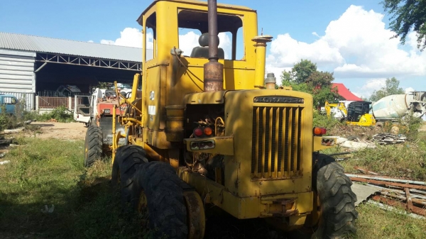 ขายรถเกรด KOMATSU GD376H ซีเรียล 3091 เอกสารเล่มทะเบียน ราคา 380000