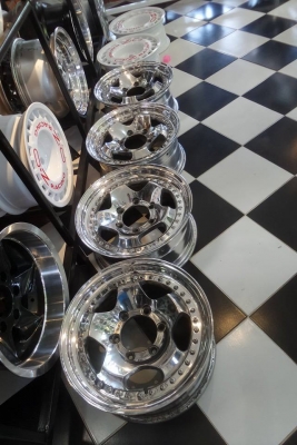 ล้อ BERG 3ชิ้นแท้ JAPAN 16X7 ET+24 ไม่เคยใช้งานในไทย ใส่กระบะได้ รถตู้ได้ ไม่ล้น 4วงขาย15500บาทรวมส่ง 081-7570077