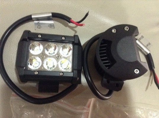 ขายไฟ LED 18W หนึ่งคู่ ขายไฟ LED 18W หนึ่งคู่