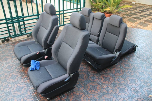 เบาะนั่ง 7 ที่นั่ง Toyota wish ตัวนอกญี่ปุ่นสภาพสวยไม่มีขาดถอดมาอย่างดี
