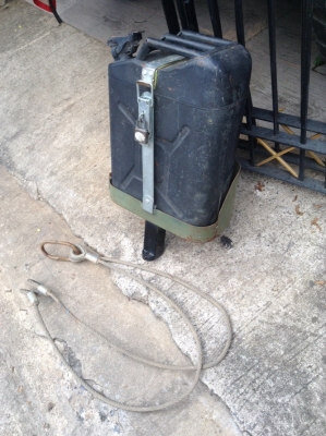 ขายถังน้ำมันพร้อมถาด