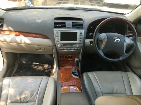 ขาย Camry 2.4V NAVI สีขาวมุก รุ่นท้อปปี 2007 ทะเบียนกราฟฟิก ชฐ-2002 กทม.