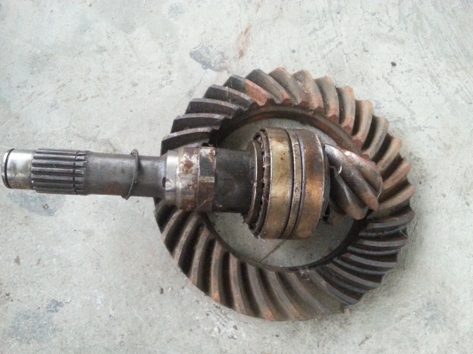 ชุดเฟืองท้าย komatsu FD15-8ราคา 1200 บาท ชุดเฟืองท้าย komatsu FD15-8ราคา 1200 บาท