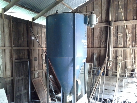 เครื่องผสมอาหารสัตว์ ขนาด1ตัน