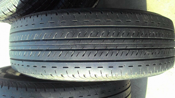 205/70R15 BRIDGESTONE DURAVIS R611 ปี2013 ชุด 4 เส้น 4500 บาท tel.081-427-3941 ไอดีไลน์ autobot107 205/70R15 BRIDGESTONE DURAVIS R611 ปี2013 ชุด 4 เส้น 4500 บาท tel.081-427-3941 ไอดีไลน์ autobot107