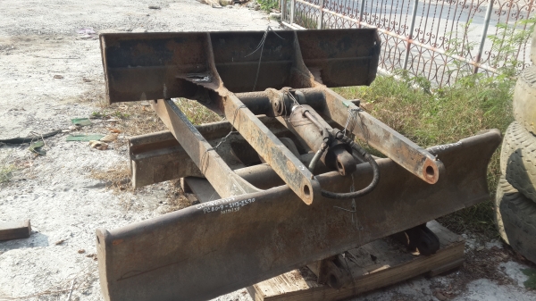 ใบมีดดันดินใส่รถไถแม็กโคร