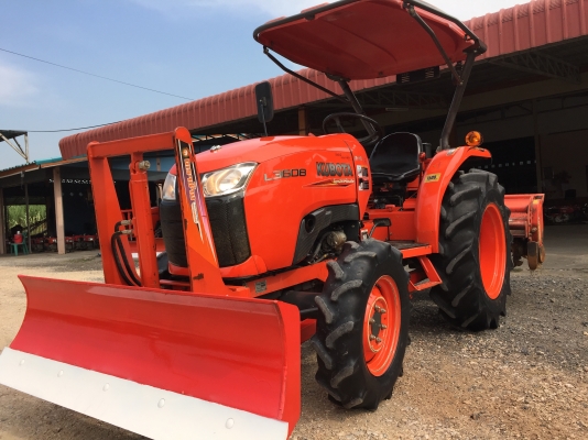 ขายรถไถคูโบต้าL3608แรงพร้อมอุปกรณ์ดันหน้า และโรตารี่