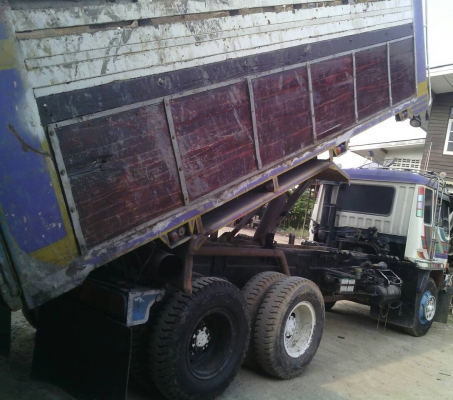 สิบล้อ มิตซู ไอ้หลง FN527MA 220โบว์ ช่วงล่างเพาบุ๋มเบครใหญ่ สภาพดีสวยๆพร้อมลุย ทะเบียนพร้อมโอน ราคา 690,000บ ต่อรองได้ รถบ้านแท้