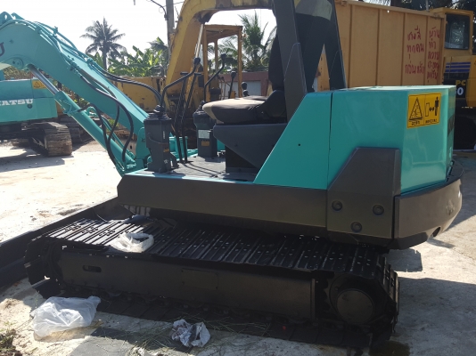 ขายครับKOMATSU PC40-6สภาพพร้อมใช้งานครับ เครื่องเดิม ปั้มเดิม ราคา300,000ครับ สนใจติดต่อ0851562314/0813712233 (เจ้าของขายเองครับ) ลูกค้าท่านใดกำลังมองหาอยู่ไม่ผิดหวังแน่นอนครับ