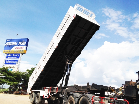 ขายหางเซมิ 2 เพลา ดั้มพ์ ยาว 9.10 เมตร สูง 1.50 เมตร ขึ้นใหม่หมด พร้อมทะเบียน ราคาไม่แพง
