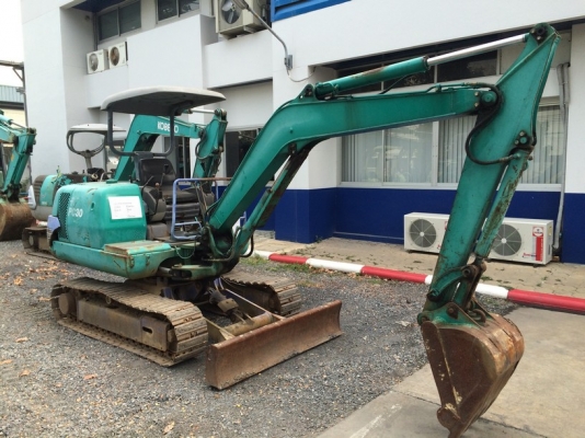 Komatsu PC30-7E SN: 28163	ปี 1995 เครื่องสีดำแล้ว ปั้มนิ้ว นำเข้าจากญี่ปุ่น