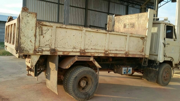 หกล้อ ฮีโน่ KM301ดั้ม5คิว สภาพดีสวยเดิมๆ แอร์ พ.เวอร์ พร้อมใช้ ทะเบียนพร้อมโอน