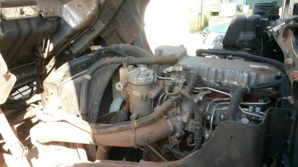 ขาย 6ล้อ ตู้แห้ง Hino series 500 ปี57 เครื่อง 175 ช่วงยาว 6.5 เมตร