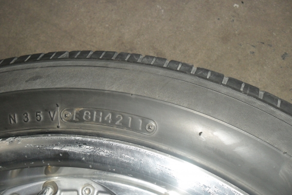 ล้อแม็ก18นิ้ว6รู พร้อมยาง สวยๆ 4 ล้อ ราคา 8800 บาท ล้อแม็ก18นิ้ว6รู พร้อมยาง สวยๆ 4 ล้อ ราคา 8800 บาท