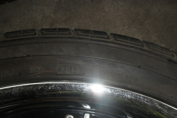 ล้อแม็ก18นิ้ว5รู114 พร้อมยาง สวยๆ 4 ล้อ ราคา 8900 บาท