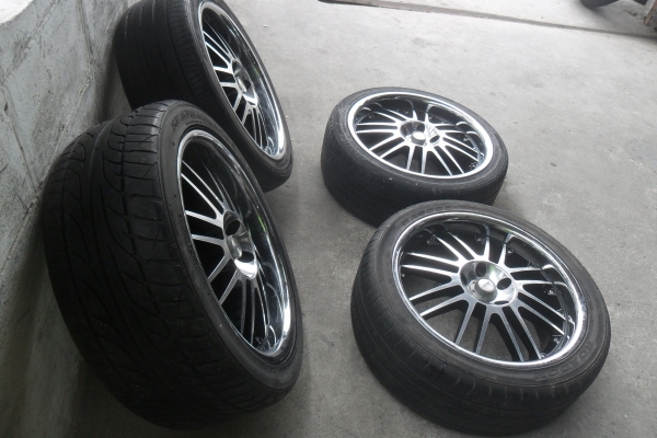 ล้อแม็ก18นิ้ว5รุ114 พร้อมยาง สวยๆ 4 ล้อ ราคา 8900 บาท