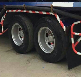 สิบล้อ อีซูซุ 195นางฟ้าแท้ บรรทุกถ้งน้ำมัน 16,000ลิต สภาพดีสวยจัดบางเดิมไม่มึชน ทะเบียนพร้อมโอน สิบล้อ อีซูซุ 195นางฟ้าแท้ บรรทุกถ้งน้ำมัน 16,000ลิต สภาพดีสวยจัดบางเดิมไม่มึชน ทะเบียนพร้อมโอน