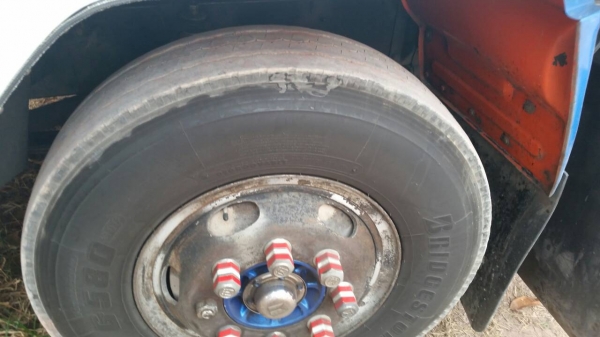 สิบล้อ อีซูซุ 195นางฟ้าแท้ บรรทุกถ้งน้ำมัน 16,000ลิต สภาพดีสวยจัดบางเดิมไม่มึชน ทะเบียนพร้อมโอน สิบล้อ อีซูซุ 195นางฟ้าแท้ บรรทุกถ้งน้ำมัน 16,000ลิต สภาพดีสวยจัดบางเดิมไม่มึชน ทะเบียนพร้อมโอน