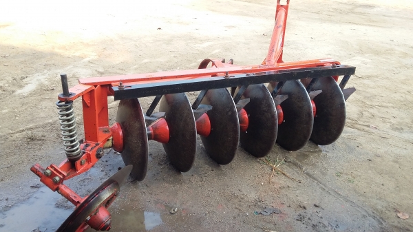 จัดส่ง อ.ลำสนธิ ลพบุรี ขอบคุณครับขายผาน6&times;22 HUI สภาพพร้อมใช้งาน ใช้งานน้อยมากครับ