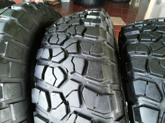 ยาง mud BF goodrich km2 265/75/16 ยางสวยดอกเต็ม