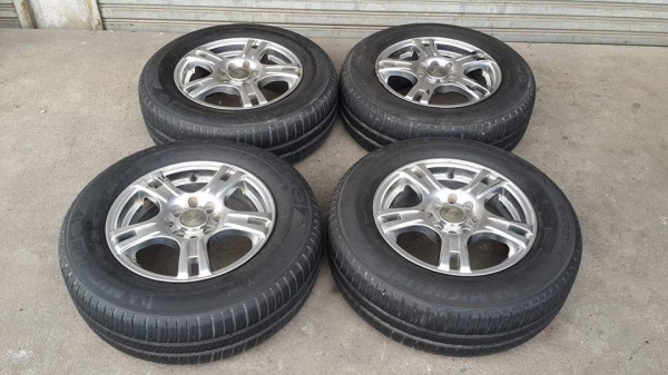 ขายเหมายกกอง 4ชุด ล้อขอบ 13-14 ทั้งหมด 4,500 บาท