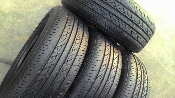185/55R15 firestone TZ700 ชุด 4 เส้น ปี2013 tel.081-427-3941 ไอดีไลน์ autobot107 185/55R15 firestone TZ700 ชุด 4 เส้น ปี2013 tel.081-427-3941 ไอดีไลน์ autobot107