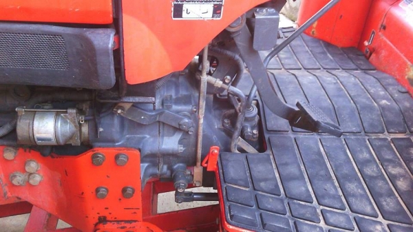 ขายรถไถ KUBOTA L4708 ใช้งานน้อย อุปกรณ์ครบ ดันหน้า ผานหลัง เอกสารพร้อมโอน สนใจโทร 090-8588220คุณนะ 093-3258446คุณบิว หรือเข้าดูสินค้าอื่นๆได้ที่ www.truck.in.th/498 หรือเพจFacebook ณรงค์ ซื้อขายรถมือสอง (เว็บไซต์ส่วนตัว) หรือFacebook คุณนะ รถบรรทุก