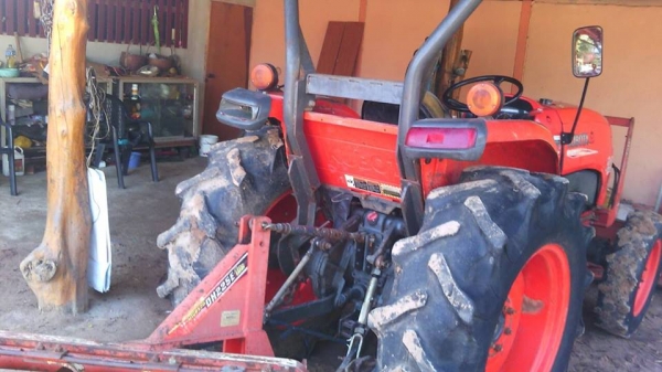 ขายรถไถ KUBOTA L4708 ใช้งานน้อย อุปกรณ์ครบ ดันหน้า ผานหลัง เอกสารพร้อมโอน สนใจโทร 090-8588220คุณนะ 093-3258446คุณบิว หรือเข้าดูสินค้าอื่นๆได้ที่ www.truck.in.th/498 หรือเพจFacebook ณรงค์ ซื้อขายรถมือสอง (เว็บไซต์ส่วนตัว) หรือFacebook คุณนะ รถบรรทุก