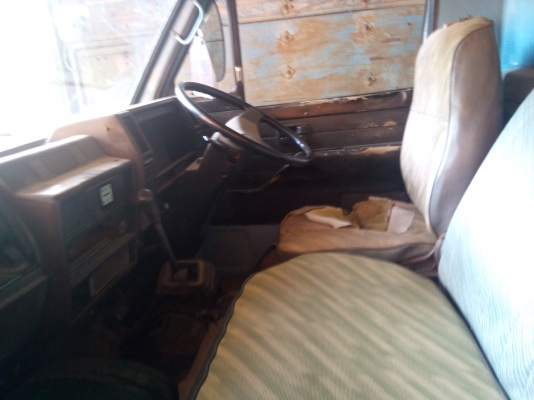 4ล้อ  อีซูซุ  110  แรงม้า 4BE1 พร้อมใช้งาน  เล่มติดมือ..ราคาต่อรองได้ค่ะ