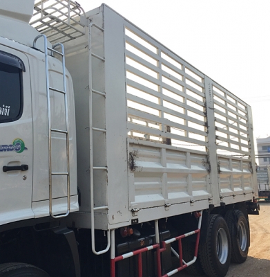 ขายกระบะล่อง ไม่ดั้ม อู่พนัส คอกสูง กว้าง 2.45 เมตร ยาว 6.20 เมตร สูง 2.20 เมตร ปี 56