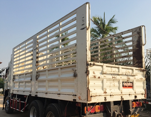 ขายกระบะล่อง ไม่ดั้ม อู่พนัส คอกสูง กว้าง 2.45 เมตร ยาว 6.20 เมตร สูง 2.20 เมตร ปี 56