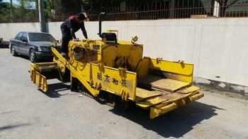 ขาย รถปูยาง แทรคเหล็กหุ้มยาง ปูได้ 2.50 ม ยี่ห้อ hanta af 240cs สภาพสวย ขาย รถปูยาง แทรคเหล็กหุ้มยาง ปูได้ 2.50 ม ยี่ห้อ hanta af 240cs สภาพสวย