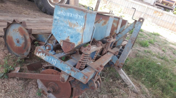 ขายตามสภาพ เตรืองปลูกข้าวโพด ราคาต่อรองได้