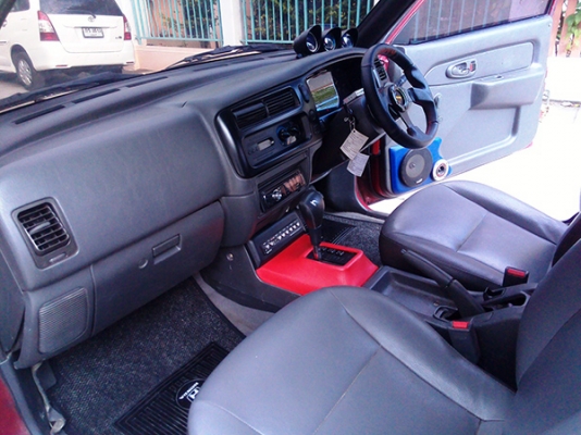 Mitsubishi Strada 2002