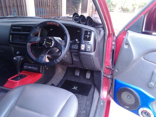 Mitsubishi Strada 2002