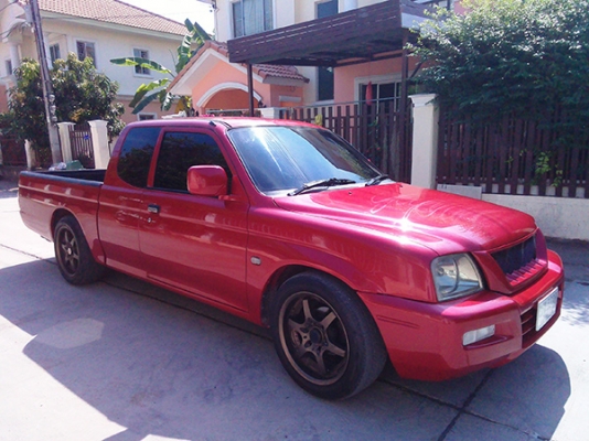 Mitsubishi Strada 2002